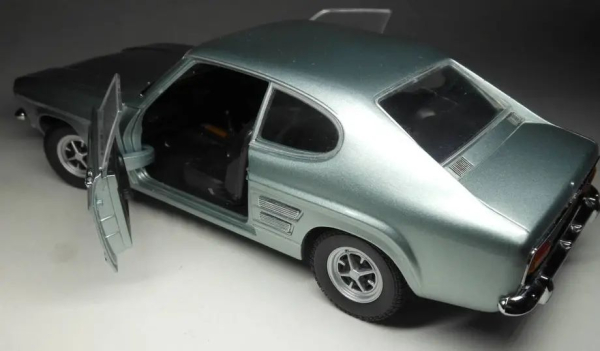 Minichamps Paul's Model Art Ford Capri 1969 Metallmodell (9105)